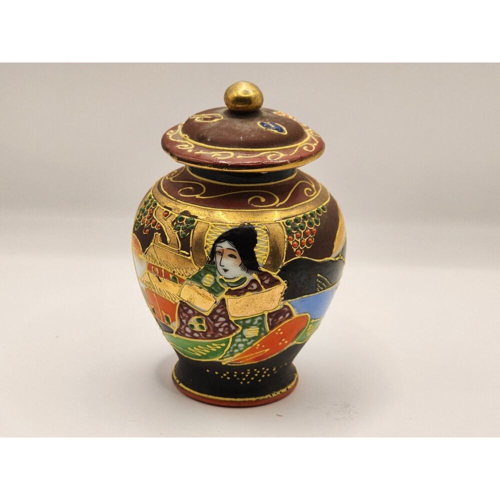 Japan Satsuma Style Mini Lidded Urn Vase Geisha Figural Green Brown Gold Gilt